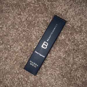 Beautycounter sheet lipstick in Scarlet